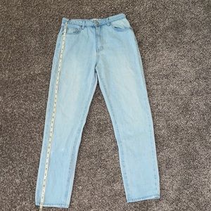 princess polly lightwash blue jeans.